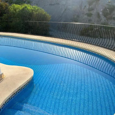 Casa Burriana Вілла Нерха